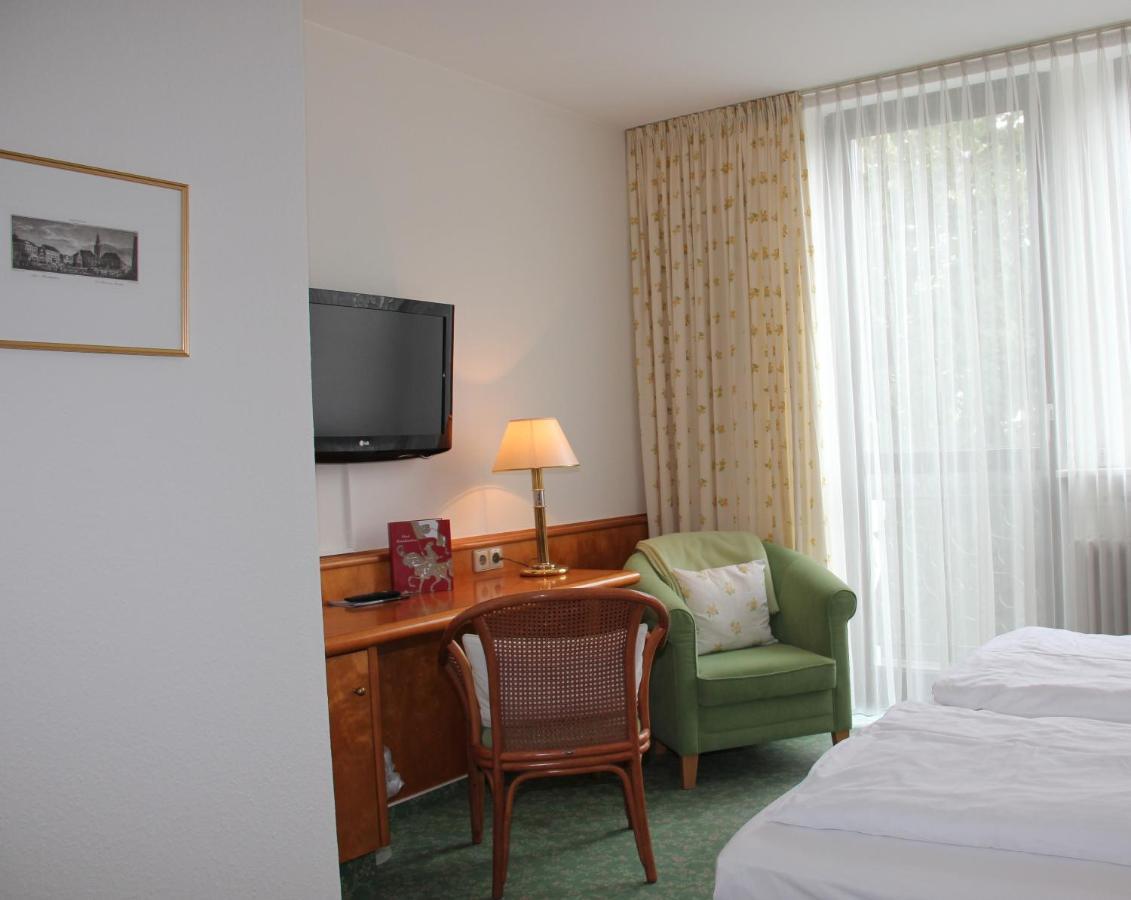 Hotel Kurpfalzstuben Mannheim Bagian luar foto