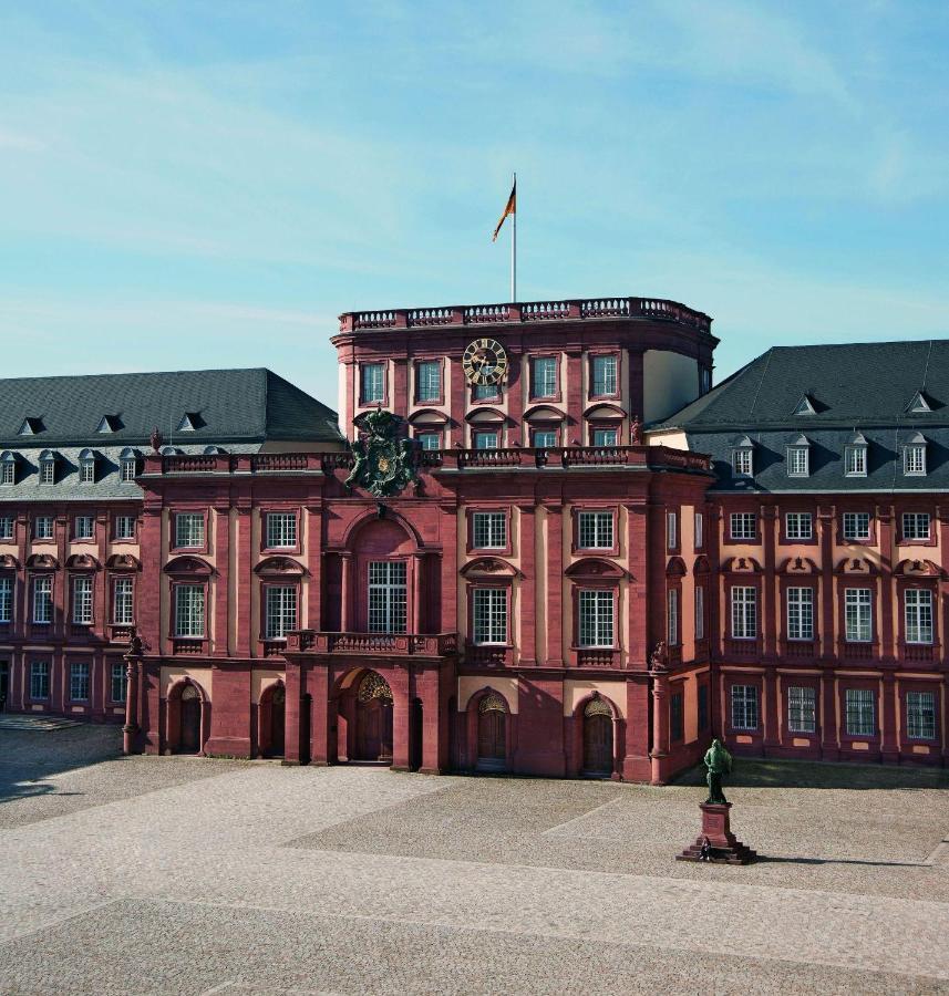 Hotel Kurpfalzstuben Mannheim Bagian luar foto